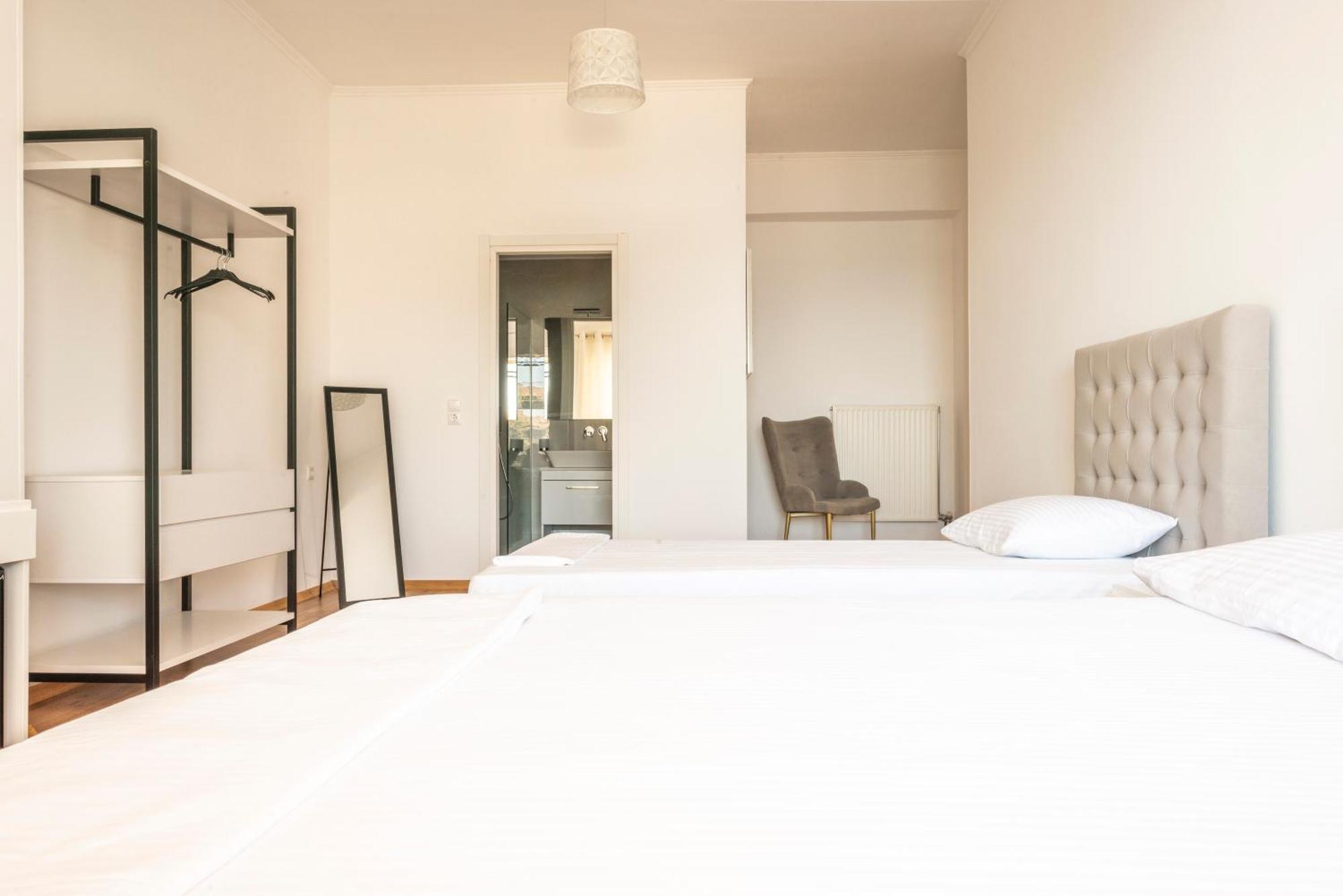 Ionio Rooms Himare Exterior photo
