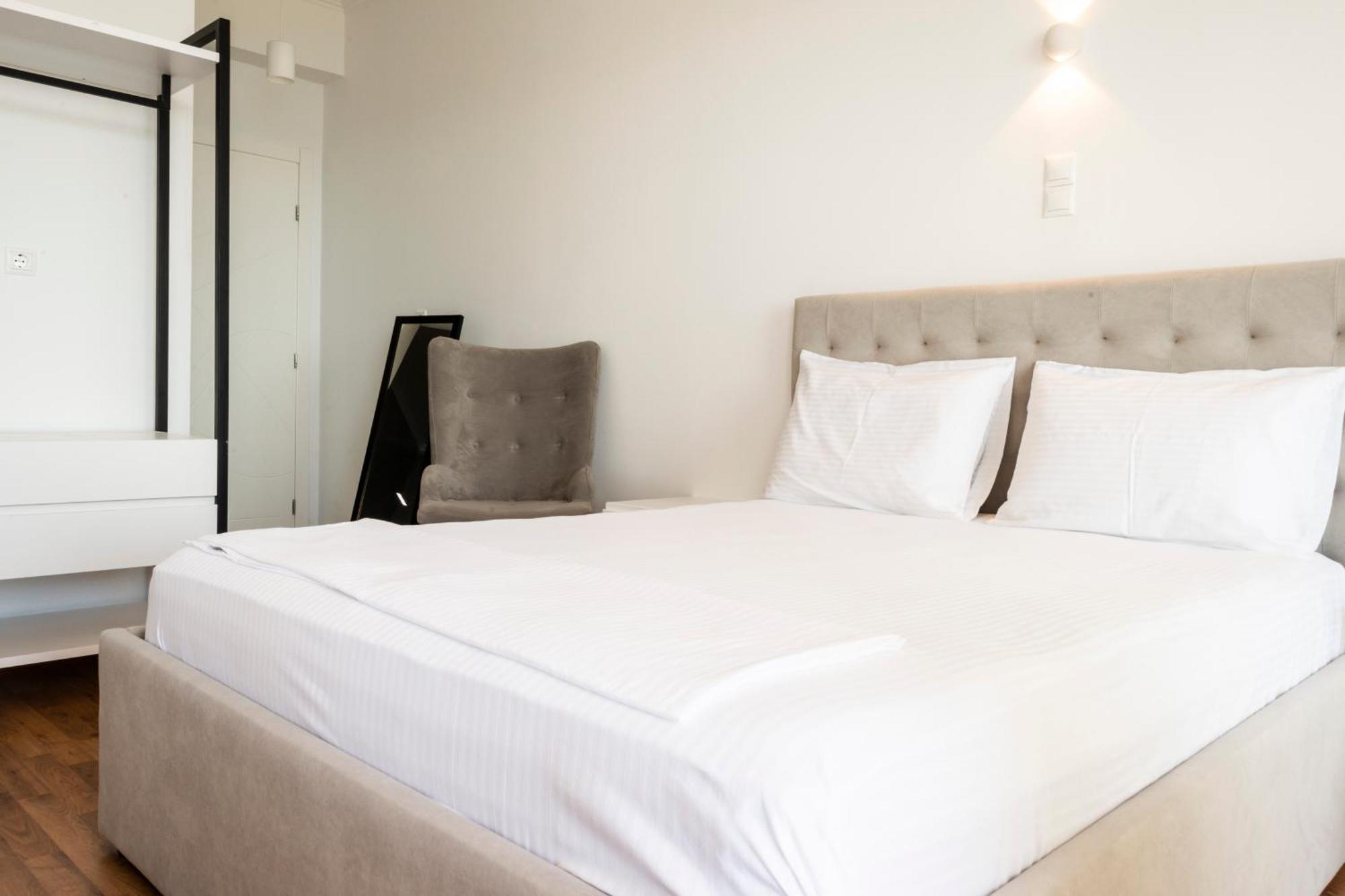 Ionio Rooms Himare Exterior photo