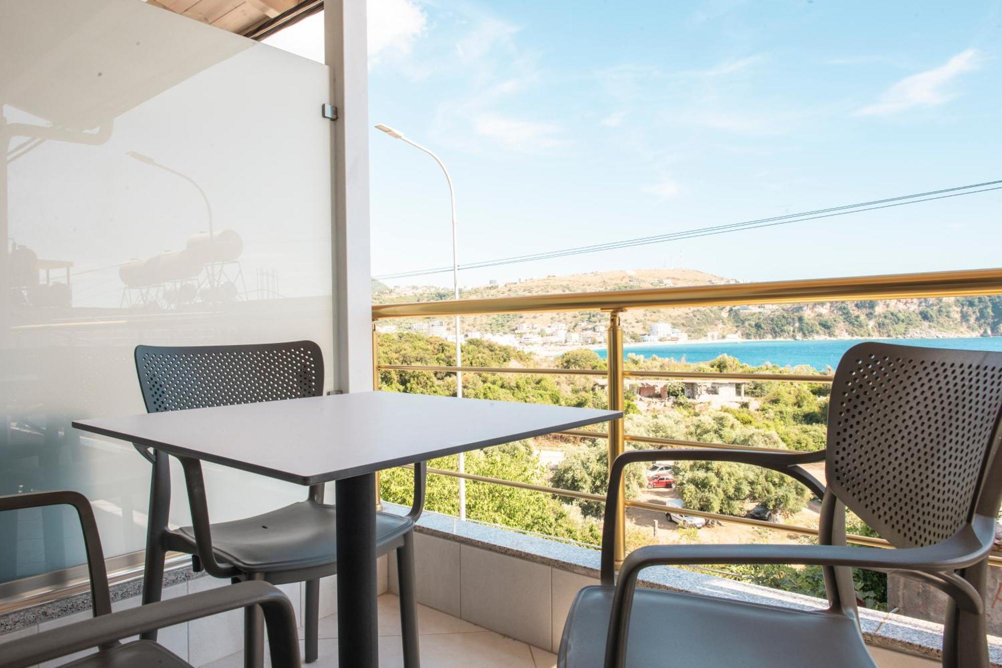 Ionio Rooms Himare Exterior photo