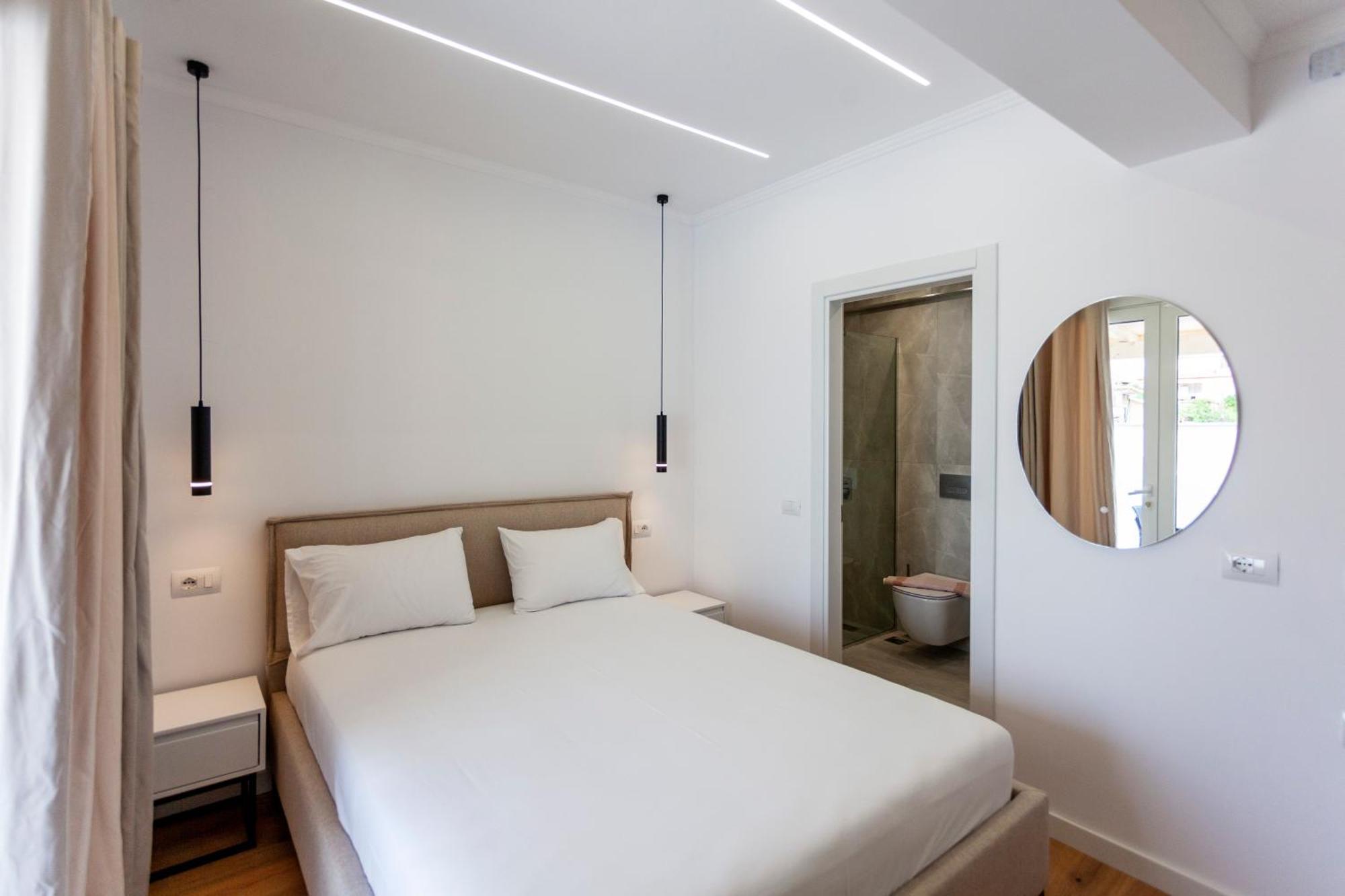 Ionio Rooms Himare Exterior photo
