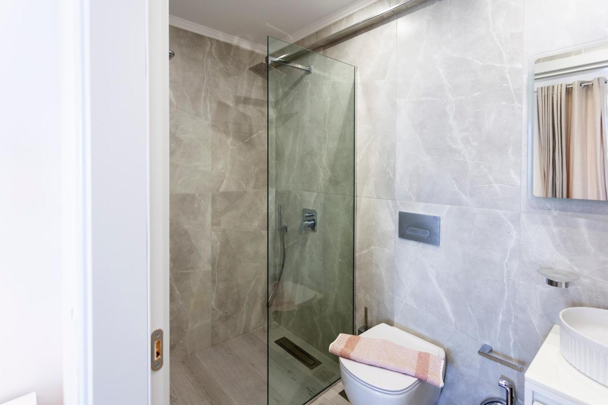 Ionio Rooms Himare Exterior photo