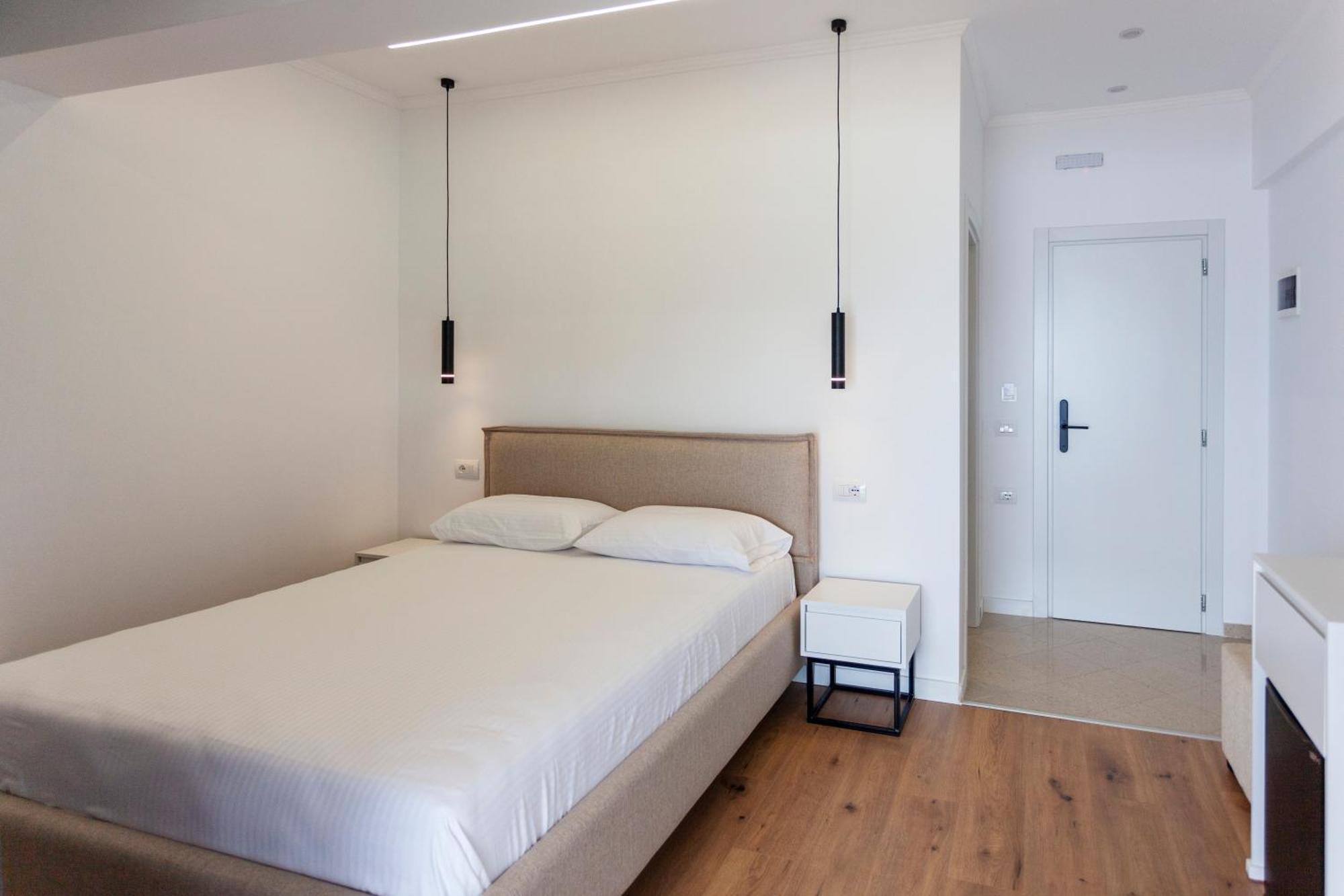 Ionio Rooms Himare Exterior photo